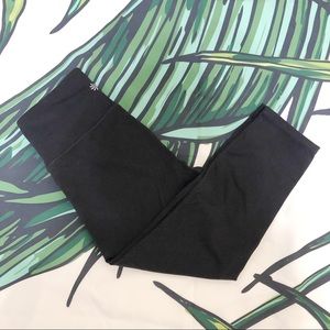 ATHLETA Black High Waisted Capri Yoga Pants